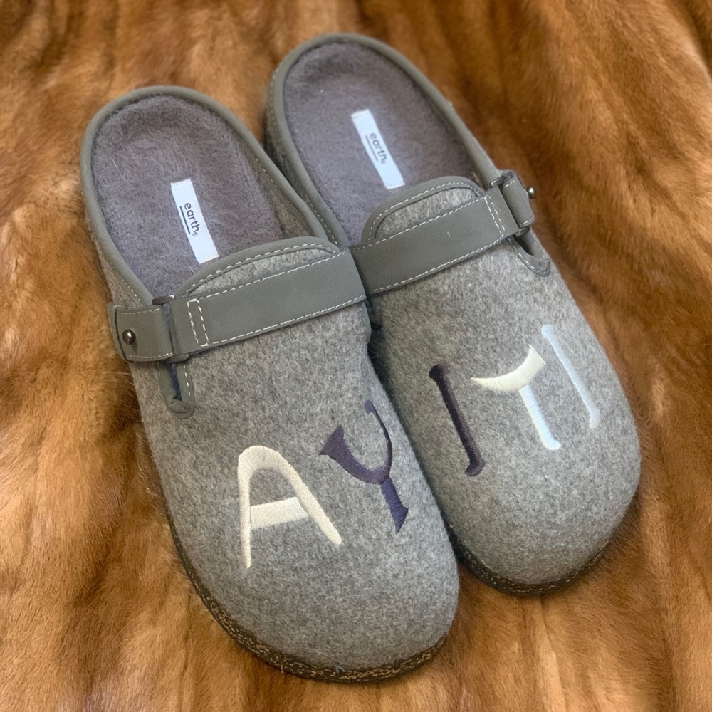 Earth Dream Renmen AYITI Women's gray Slip On Clog Slippers SZ 10 EUC